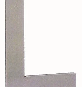 Equerre rectifiée à chapeau