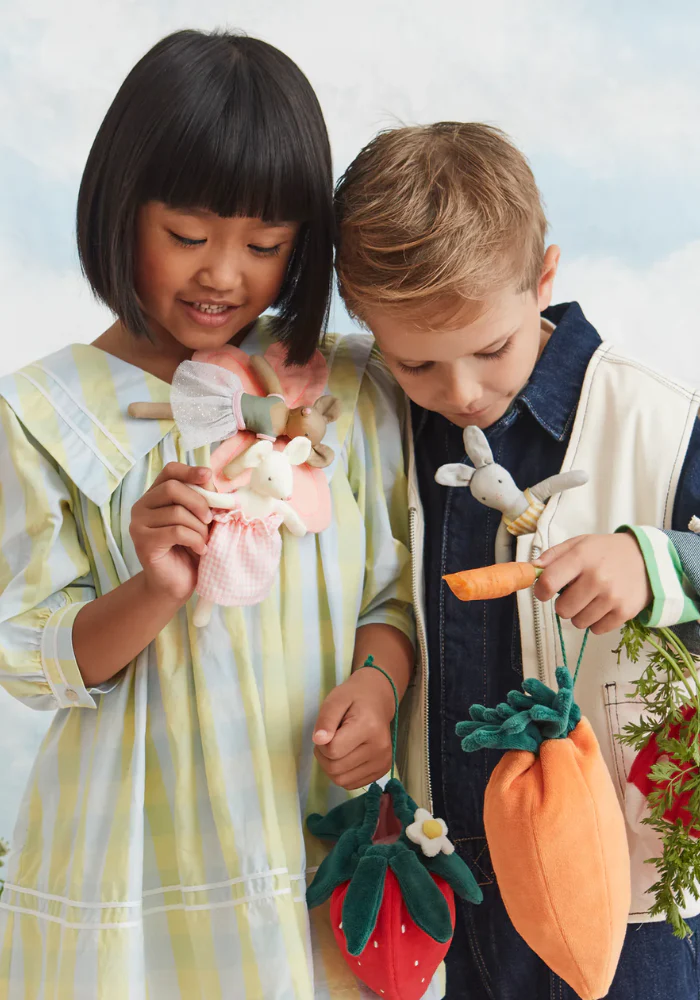 Mini Pochette Souris En Forme De Fraise – Image 3