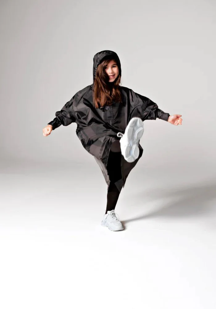 Poncho De Pluie Enfant Back to Black – Image 2