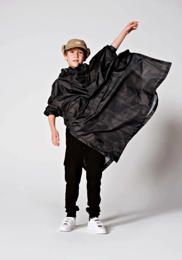 Poncho De Pluie Enfant Back to Black – Image 3