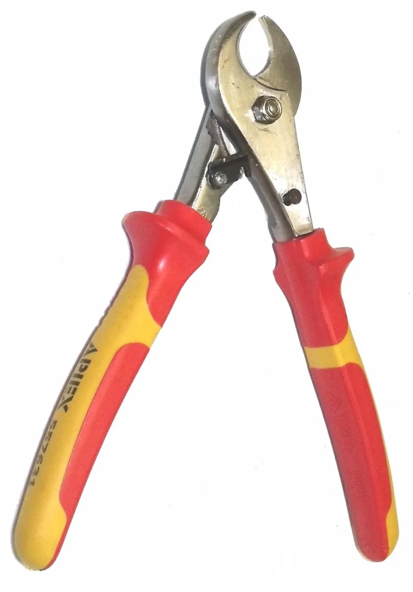 Coupe câbles pour câbles cuivre / aluminium capacité 17 mm isolé 1000 volts