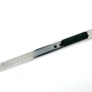 Cutter métal lame 9 mm