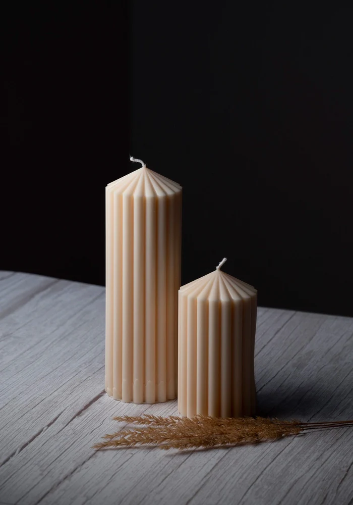 Bougie Pillier Striée Senteur Vanille Grand Modèle – Image 4