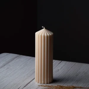 Bougie Pillier Striée Senteur Vanille Grand Modèle